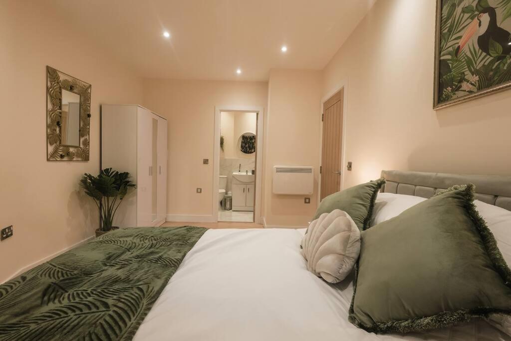 Ocean - 2 Bed Flat Sleeps 6 With Gym Access Apartment Southampton Exterior foto