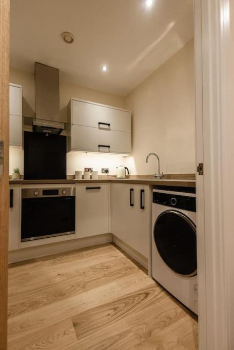 Ocean - 2 Bed Flat Sleeps 6 With Gym Access Apartment Southampton Exterior foto