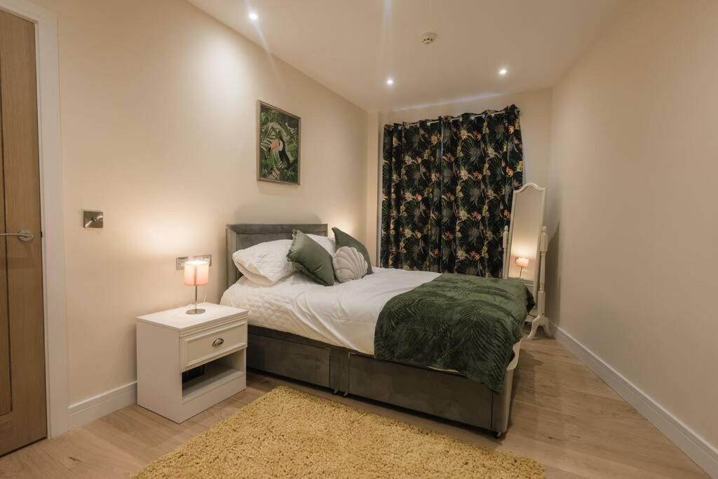 Ocean - 2 Bed Flat Sleeps 6 With Gym Access Apartment Southampton Exterior foto