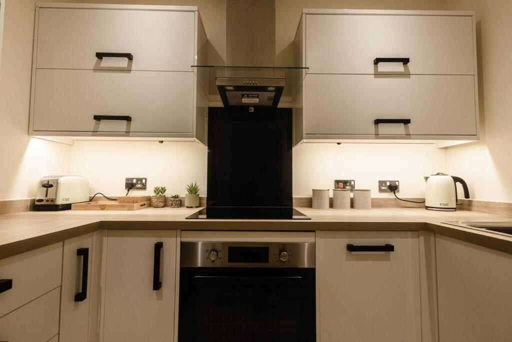 Ocean - 2 Bed Flat Sleeps 6 With Gym Access Apartment Southampton Exterior foto