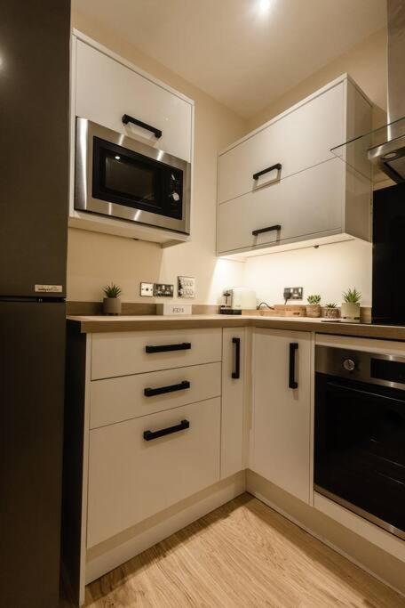 Ocean - 2 Bed Flat Sleeps 6 With Gym Access Apartment Southampton Exterior foto