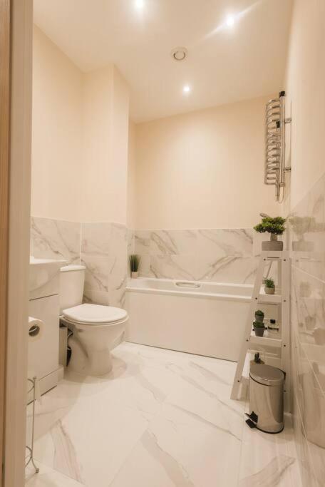 Ocean - 2 Bed Flat Sleeps 6 With Gym Access Apartment Southampton Exterior foto